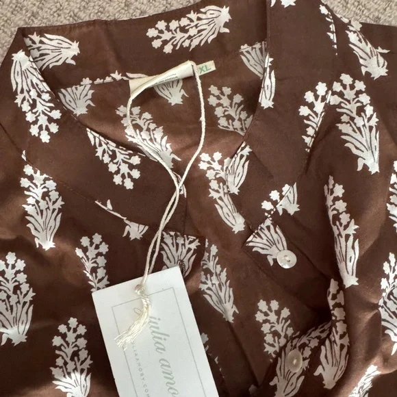 Julia Armory Caftan - Picture 2 of 3